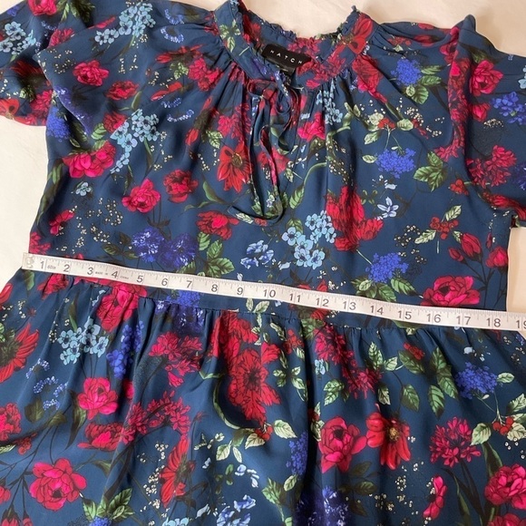 Hatch Maternity Floral Ruffled Top Navy and Red - Picture 10 of 13